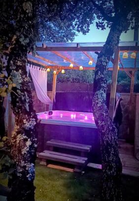 Neoules Bed & Breakfast | La Rose des Vents Chambres d'hôtes & Spa