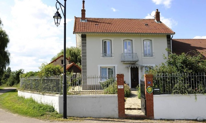 Pontoux House | La Roseraie - Pontoux