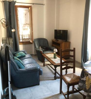 Puget-Theniers Apartment | La ROUDOULE