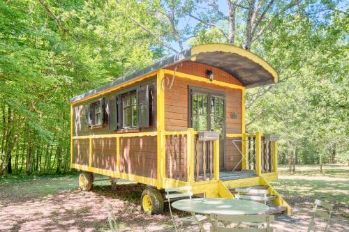 Monsac House | La Roulotte Jaune