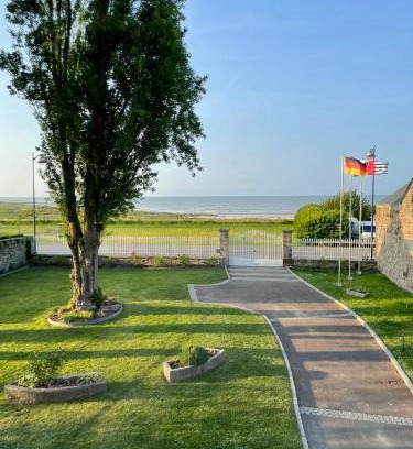 Le Vivier-sur-Mer House | La Salmonière