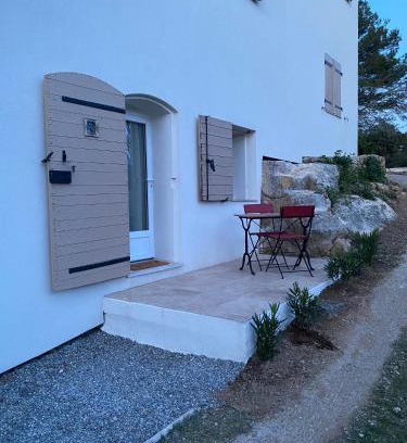 Jouques Apartment | La studette provençale