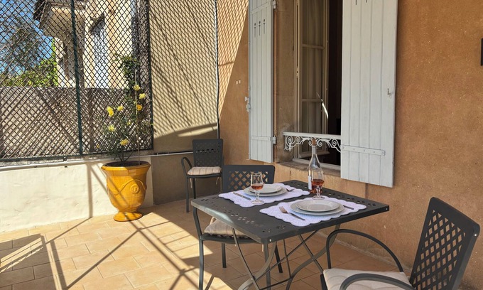 Apt Apartment | La Suite Grégoire in Provence