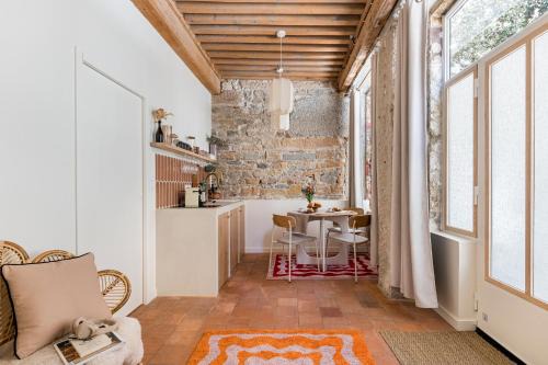 Old Lyon Apartment | La Suite Saint Georges