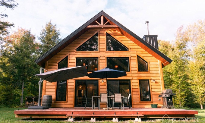 Eastman House | La Tanière d'Eastman - long-term rental