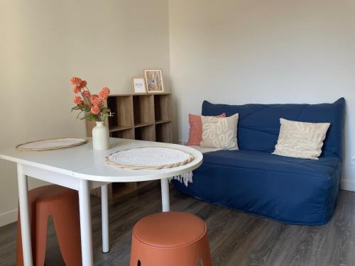 Petit Margny Apartment | la Terrasse du bonheur