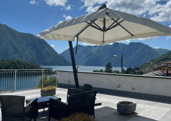 Ossuccio Apartment | La Terrazza Sul Lago