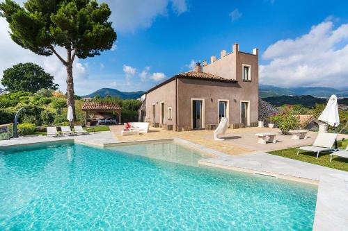 Zafferana Etnea Villa | La Torretta