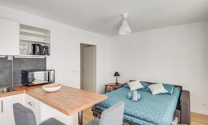 Chatenay-Malabry Apartment | La Vallée-Chatenay Malabry