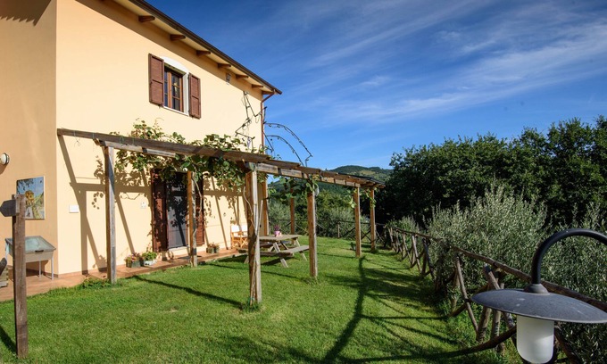Valfabbrica Apartment | La Vecchia Dimora - Agriturismo la Coccinella