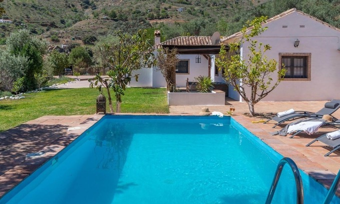 Casabermeja Villa | La Viña del Pajaro Casabermeja by Ruralidays