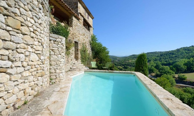 Oppedette House | La villa du Tilleul, authentic Luberon gîte with swimming pool