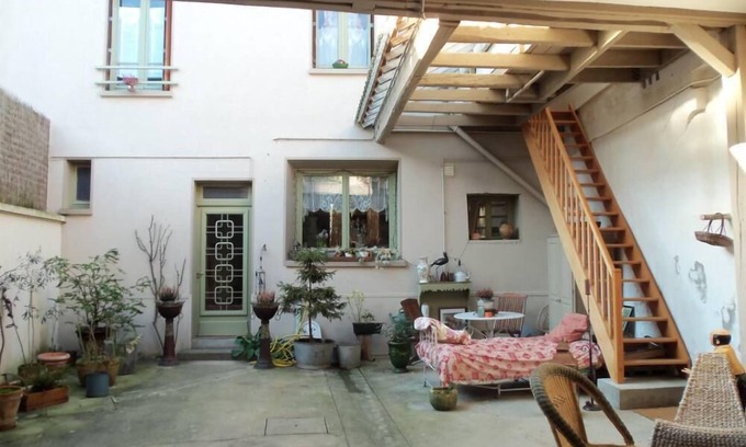 La Ville-du-Bois Apartment | La Ville Du Bois: Charming apartment 20 km from Paris