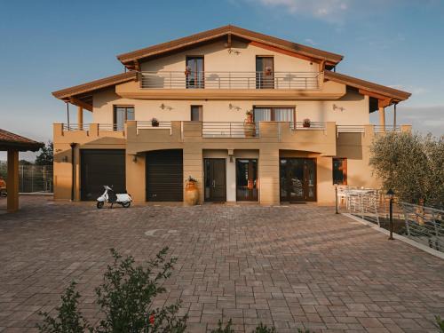 Montescaglioso House | La Volpe e la Stella by Podere Carriero