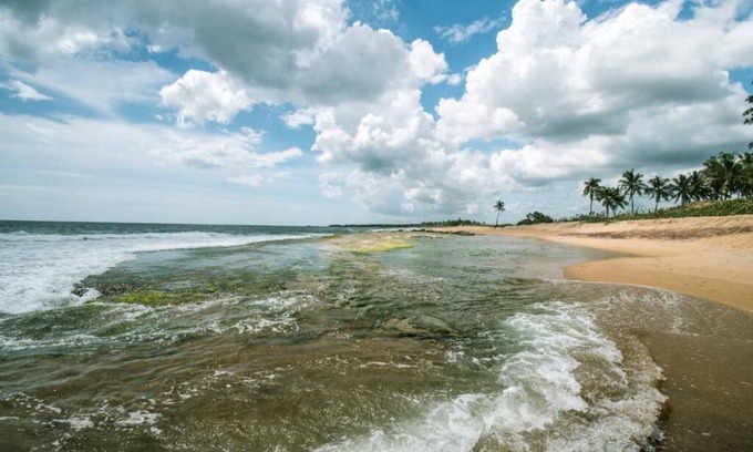 Ambalanthota Hotel | Ladja Beach Resort