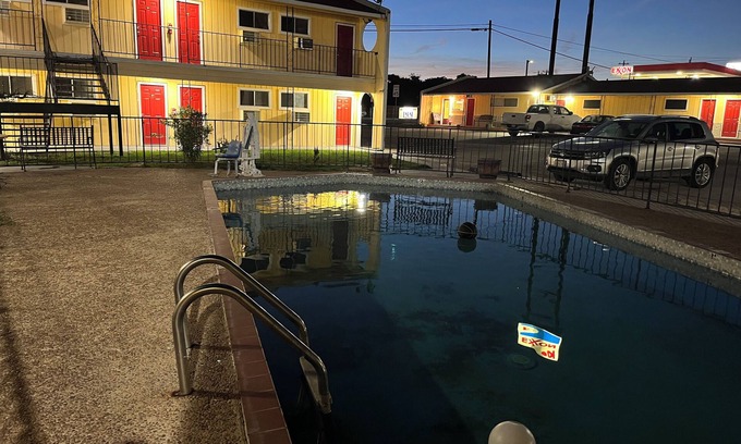 Johnson City Hotel | Ladybird Inn