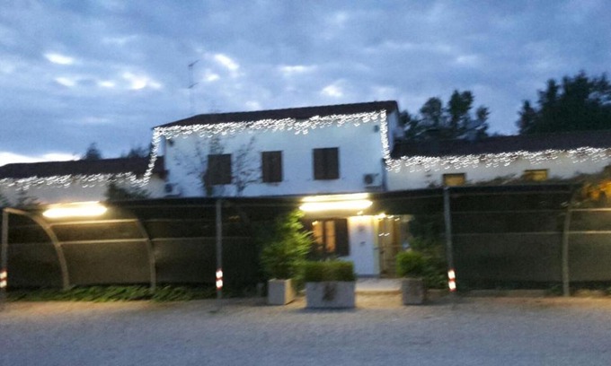 Novi di Modena Hotel | Laghi Paradiso