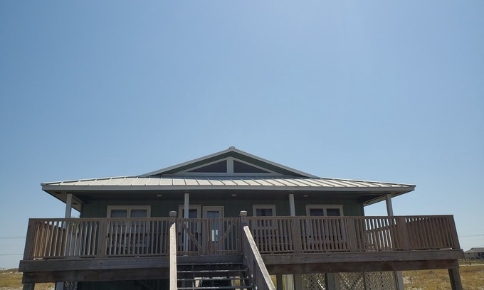 Gulf Shores Cottage | Lagoon House with something for Everyone. Good beach access or a private pool.