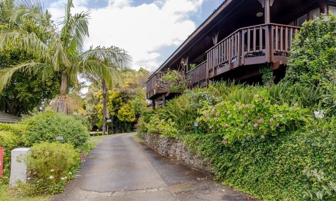 Knysna Ski Chalet | Lagoon-View Chalet | Private BBQ Deck