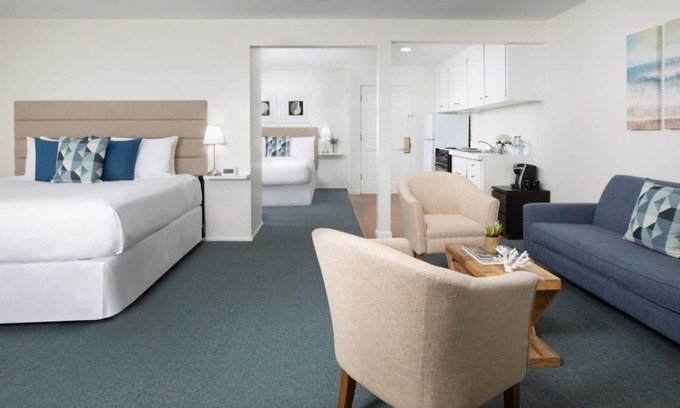 Laguna Beach Hotel | Laguna Beach Stay, Outdoor Pools, and Laguna’s Boutique Shopping