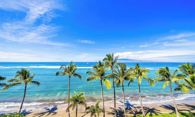 Historic Lahaina Front Street Condo | Lahaina Shores Oceanfront Studio 617