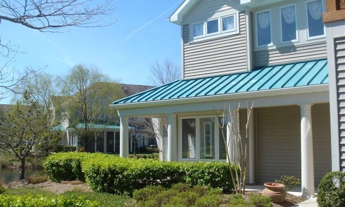 Bethany Beach House | Lake Front Sea Colony - fitness center, ocean pools, 2 new king beds, 8 bikes