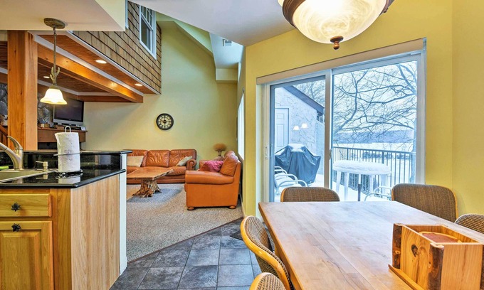 Lake Harmony Apartment | Lake Harmony Condo < 1 Mi to Big Boulder Mountain!