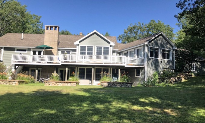 Waterboro House | LAKE HOME! HOT TUB, GYM, FREEgolf cart, 2 kitchens