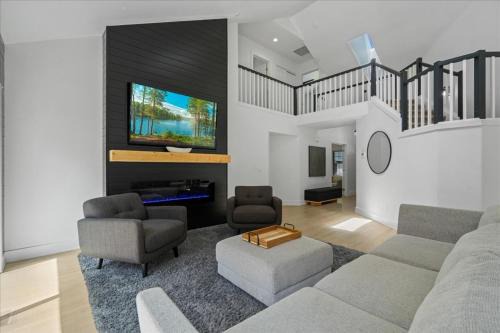 Hayden Lake House | Lake, Hot Tub, Golf Retreat