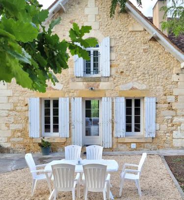 Maurens House | Lake House 10 mins from Bergerac