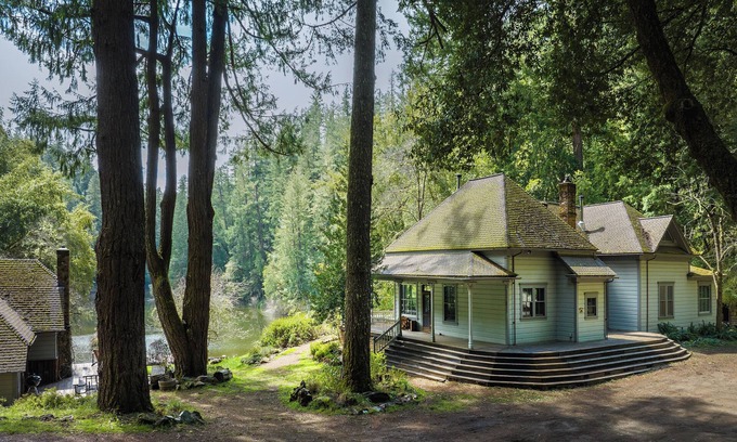 Redwood Valley House | Lake House - 5-bedroom house at Leonard Lake Reserve
