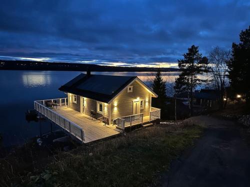 Ostersund House | Lake house by Storsjön