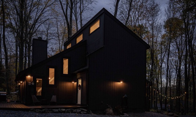 Locust Lake Village House | Lake Lane Lodge