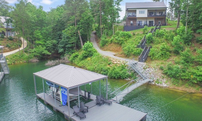 Bremen House | Lake Loched: 5 BR, 3 BA House in Bremen, Sleeps 13