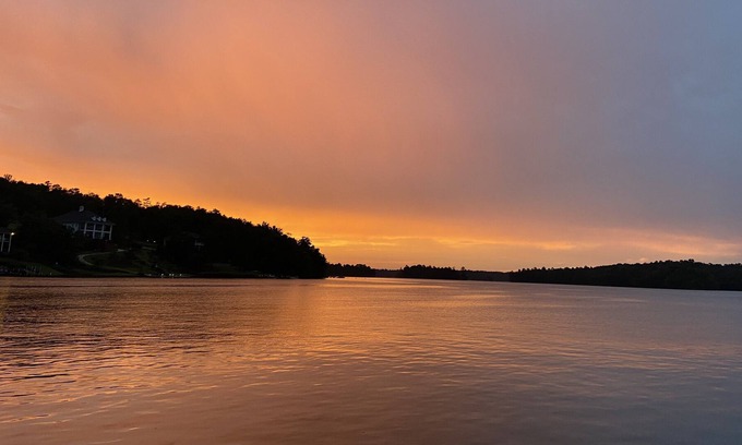 Dadeville House | Lake Martin Luxury in the harbor