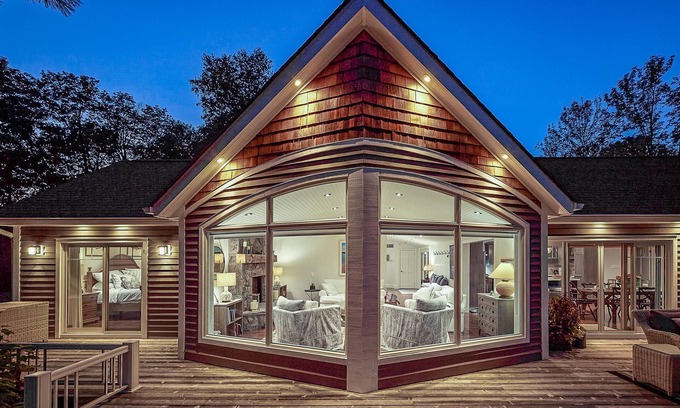 Muskoka Lakes Cottage | Lake Muskoka, 6 bdrm, 5 bath, level land, sandy beach, sauna, coach house!