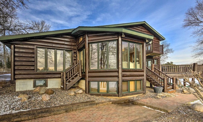 Tomahawk House | Lake Nokomis Escape w/Dock & Beach Access