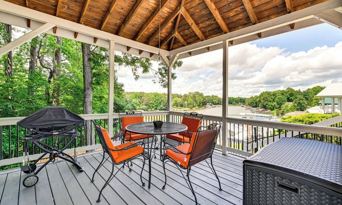 Sherrills Ford Cabin | Lake Norman Cabin w/Pool Access & Deck