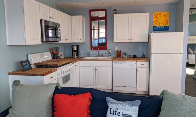 Kent House | Lake Ontario 2 bedroom/2 bath - between Rochester and Niagara Falls