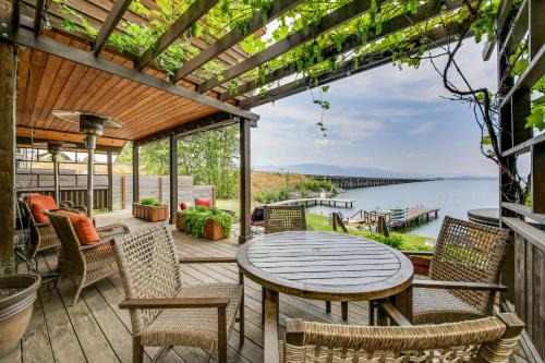 Sandpoint House | Lake Pend Oreille Oasis Home with Hot Tub and Games