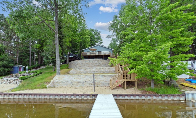Farwell Cottage | Lake Thirteen Retreat - Beach access - Fire Pit