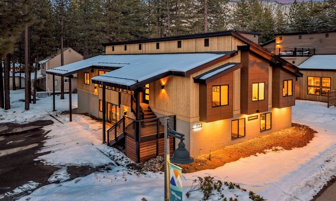 South Lake Tahoe House | Lake Trail Lodge at Ski Run