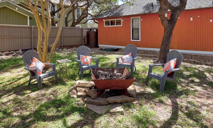 Apache Shores House | Lake Travis Retreat with Spacious Outdoor Areas