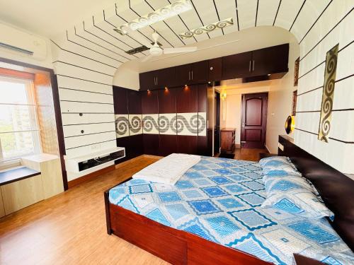 Thiruvananthapuram Apartment | Lake View Castle