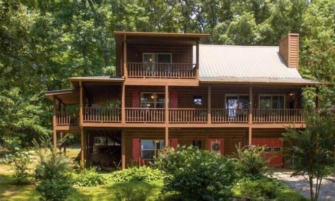 Elf House | Lake View House with Hot tub