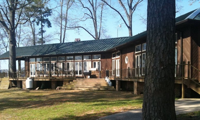Negreet House | Lake view Lodge