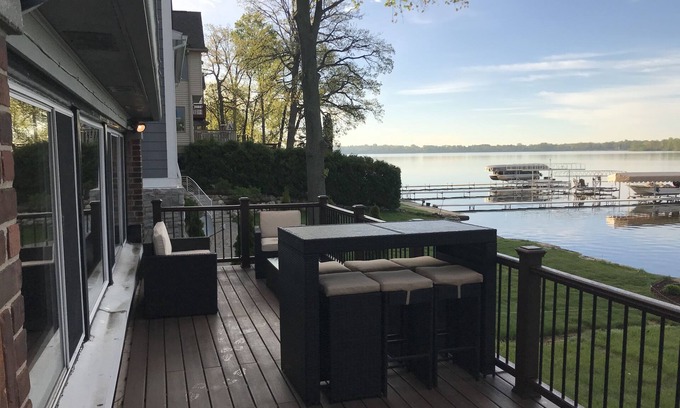 West Bloomfield House | Lakefront Home of all sports Cass Lake