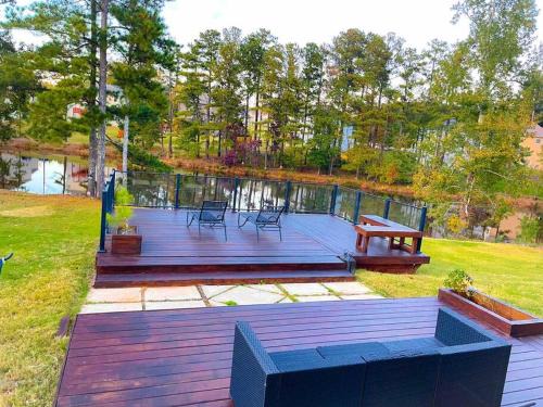 Conyers House | Lakefront 5BR New Home Relaxing and Peaceful