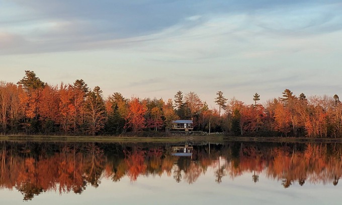 Mill Road Cottage | Lakefront cottage on a Wallaback lake