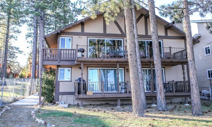 The Village House | Lakefront Cottage